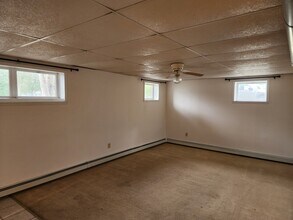 909 16th Ave, Unit 2 in Fairbanks, AK - Building Photo - Building Photo
