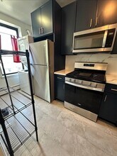 557 Bramhall Ave in Jersey City, NJ - Building Photo - Building Photo