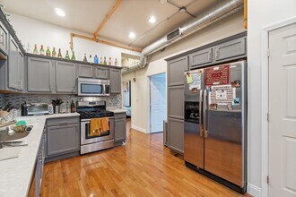 2405 Sarah St in Pittsburgh, PA - Building Photo - Building Photo