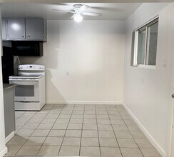 EP in Los Angeles, CA - Building Photo - Interior Photo