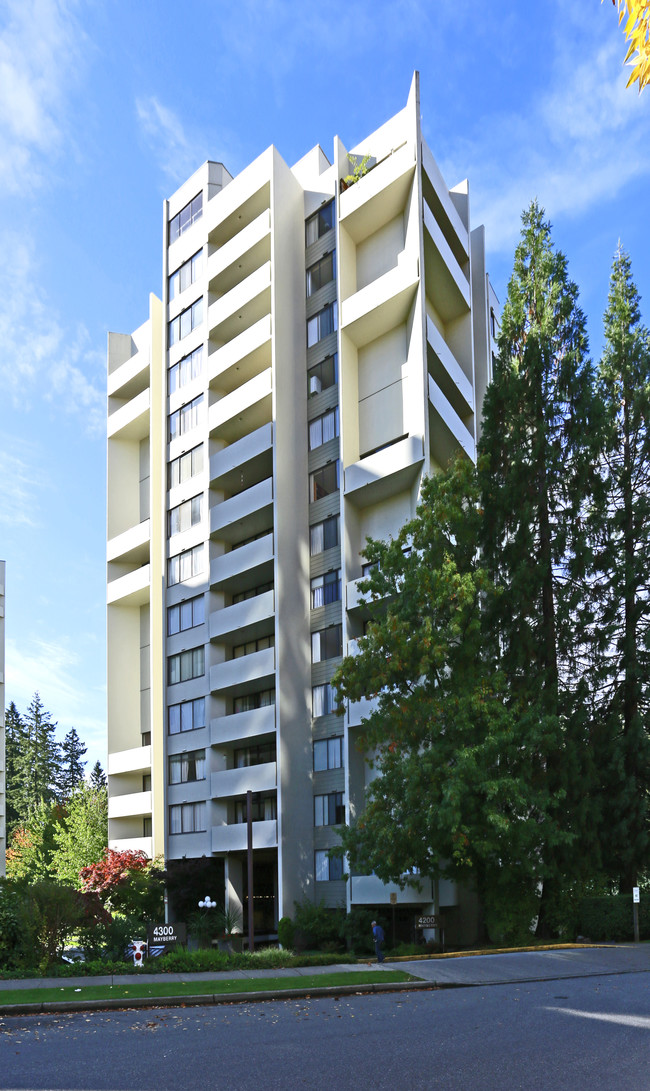 Times Square in Burnaby, BC - Building Photo - Building Photo