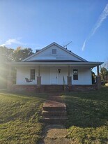 761 Circle Dr in Eden, NC - Building Photo