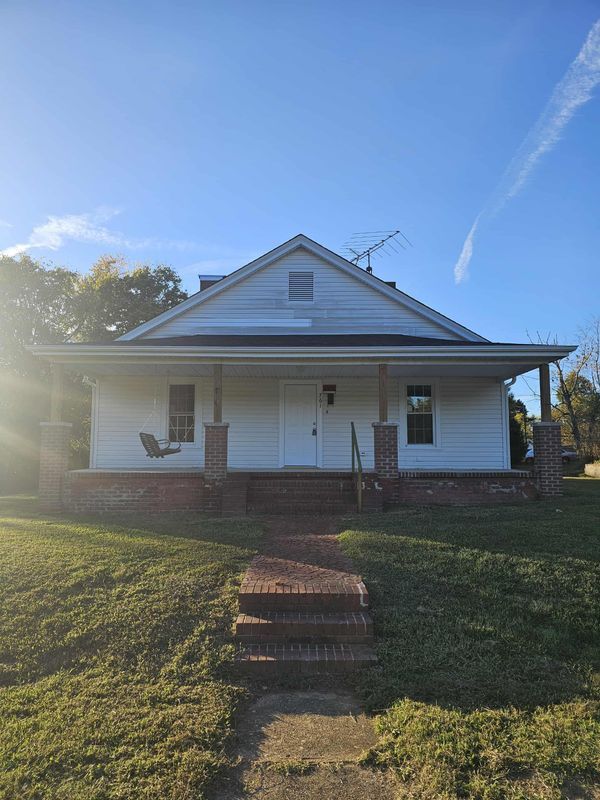property at 761 Circle Dr