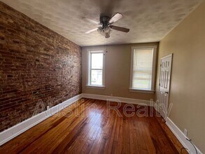 4658 Tyrolean Ave in St. Louis, MO - Building Photo - Building Photo