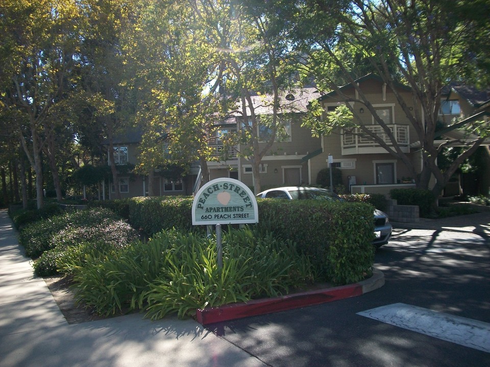 Peach Street in San Luis Obispo, CA - Building Photo