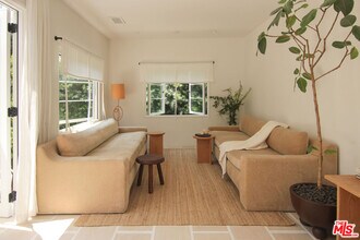 349 Stowe Terrace in Los Angeles, CA - Building Photo - Building Photo