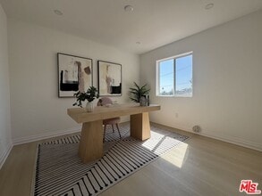 3917 Dwiggins St in Los Angeles, CA - Building Photo - Building Photo