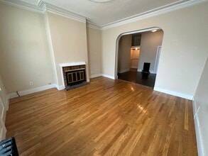 375 Dorchester St, Unit 1 in Boston, MA - Building Photo - Building Photo