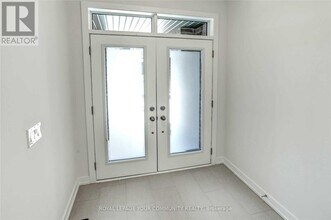 104 Glenngarry Cres in Vaughan, ON - Building Photo - Building Photo