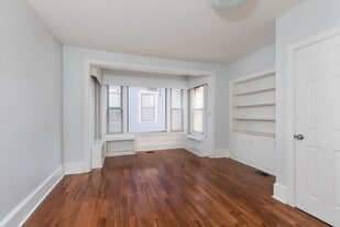 1371 Chapel St in New Haven, CT - Building Photo