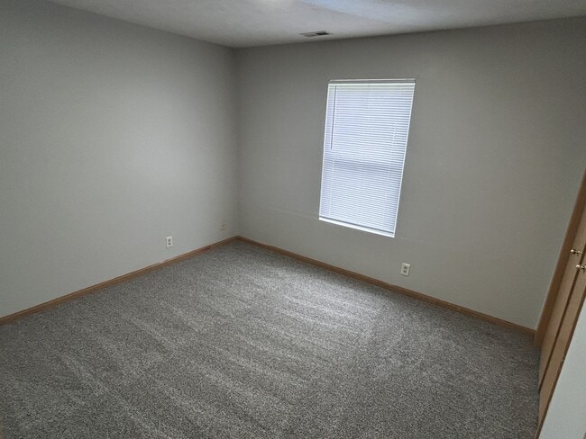 2910 N 42nd St in Lincoln, NE - Building Photo - Building Photo