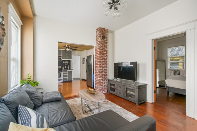 1229 SE 36th Ave in Portland, OR - Building Photo - Building Photo