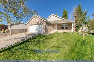 2431 N Cider Pl in Saratoga Springs, UT - Building Photo - Building Photo