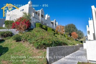 18209 Sierra Hwy in Santa Clarita, CA - Building Photo