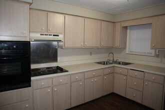 523 East St, Unit 523 in California, PA - Foto de edificio - Building Photo