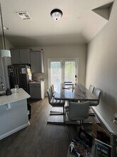 7305 Conway Dr, Unit 503 in Austin, TX - Building Photo - Building Photo