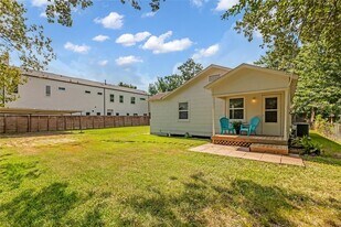 807 1/2 Fisher Street Unit in Houston, TX - Building Photo