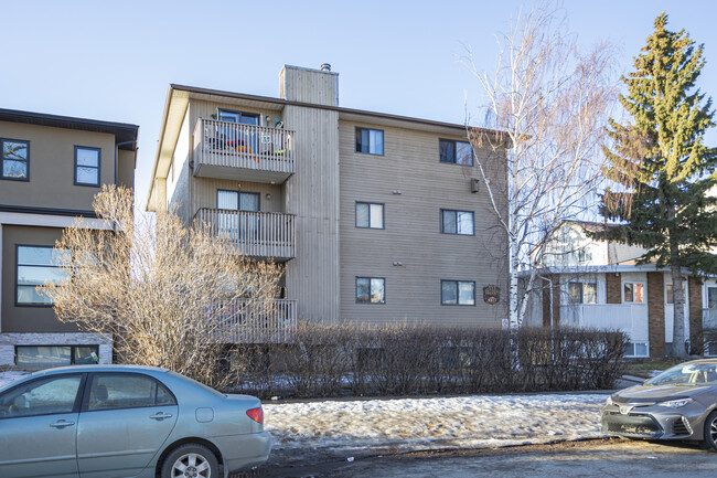 123 22 Av NE in Calgary, AB - Building Photo - Building Photo