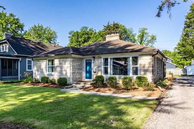 property at 5860 Primrose Ave