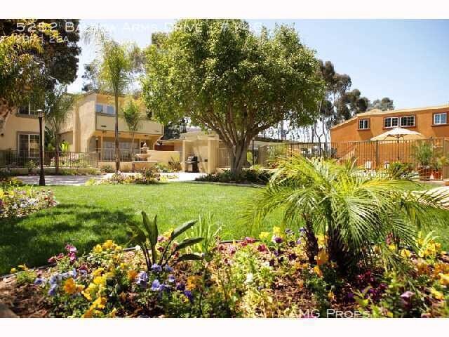 5252 Balboa Arms Dr-Unit -#146 in San Diego, CA - Building Photo