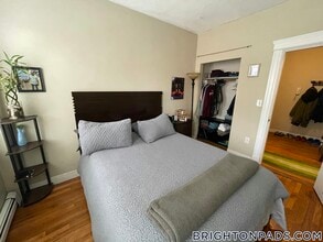 1665 Commonwealth Ave, Unit 4 in Boston, MA - Building Photo - Building Photo