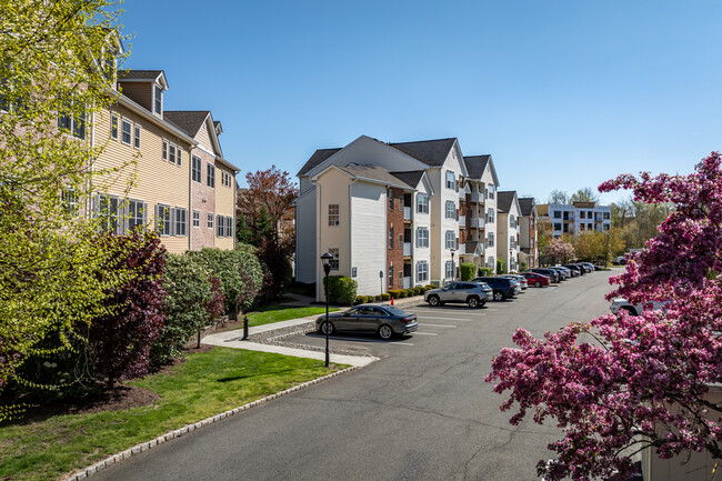 Berkeley Station Condominiums in Berkeley Heights, NJ - Building Photo - Building Photo