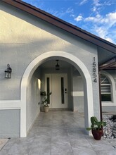 15854 Tangelo Blvd in West Palm Beach, FL - Foto de edificio - Building Photo