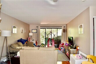 23 Hillside Terrace in White Plains, NY - Building Photo - Building Photo