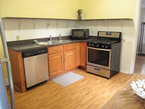 308 Eddy St, Unit 1 in Ithaca, NY - Foto de edificio - Building Photo