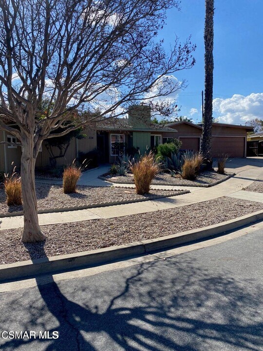 334 Burton Ct in Thousand Oaks, CA - Building Photo