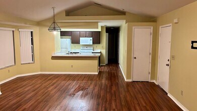 2046 Royal Bay Blvd in Kissimmee, FL - Building Photo - Building Photo