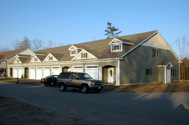 Cedar Wood Estates Condominium in Middleton, MA - Building Photo - Building Photo