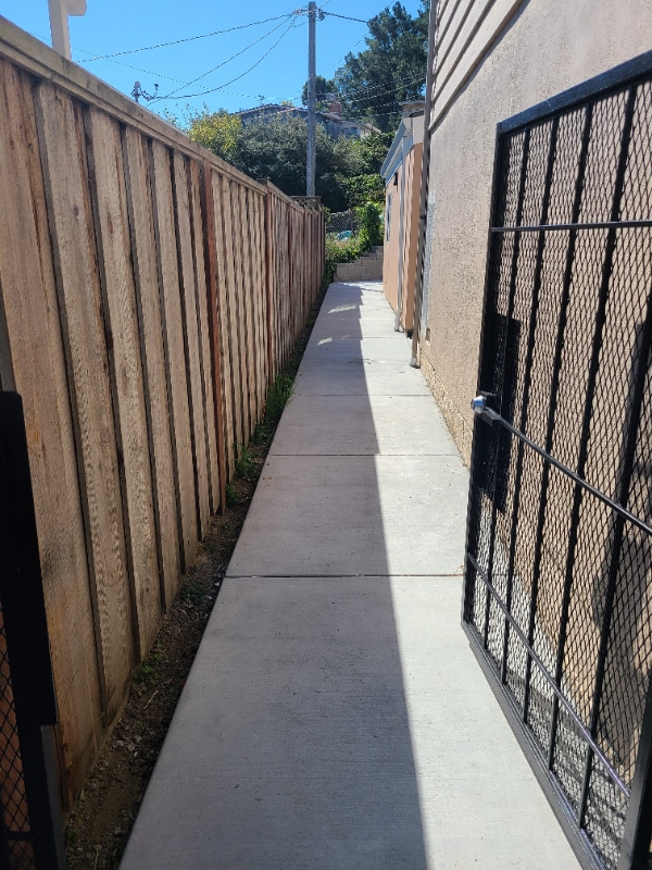 2661 Valleywood Dr in San Bruno, CA - Foto de edificio - Building Photo