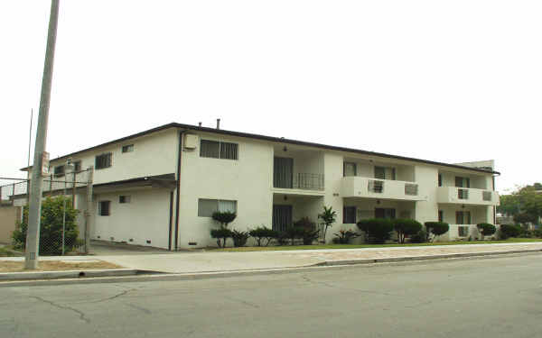 1629-1635 W 162nd St in Gardena, CA - Building Photo