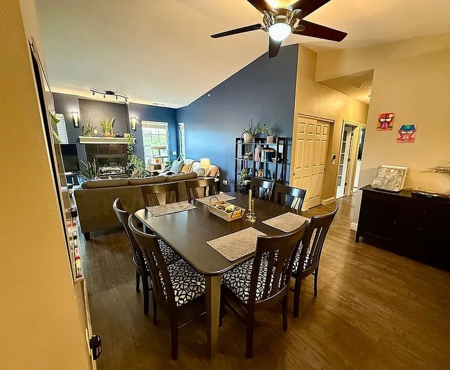 property at 636 Grandview Ct