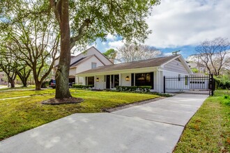 8710 Linkterrace Ln in Houston, TX - Building Photo - Building Photo