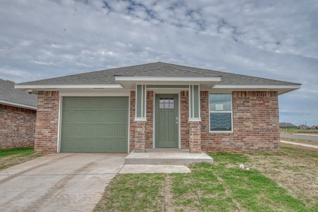 2737 Clifton Ter in Norman, OK - Building Photo