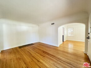 2039 Kelton Ave in Los Angeles, CA - Building Photo - Building Photo