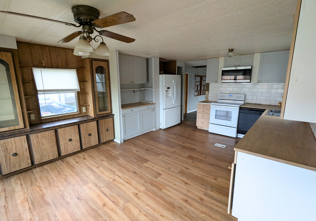 1410 Holland St in Noblesville, IN - Building Photo - Building Photo