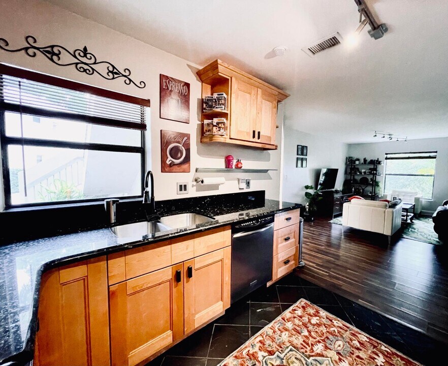 4718 NW 22nd St, Unit 4718 in Coconut Creek, FL - Building Photo