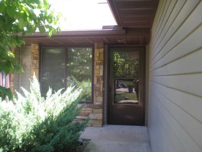 property at 1110 Grandview Ave