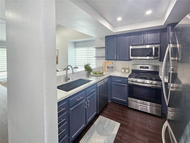 536 Stone Harbor Cir, Unit 32 in La Habra, CA - Building Photo - Building Photo