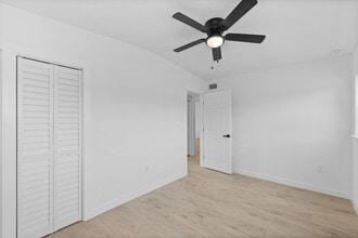 1412 Crooms Ave in Orlando, FL - Building Photo - Building Photo