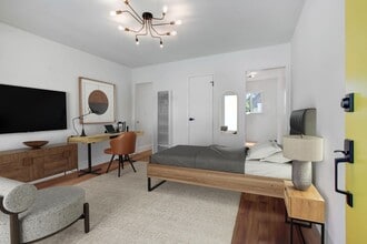 1302 W Olive Ave in Burbank, CA - Foto de edificio - Building Photo