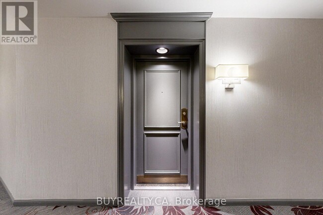 7905-7905 Bayview Ave