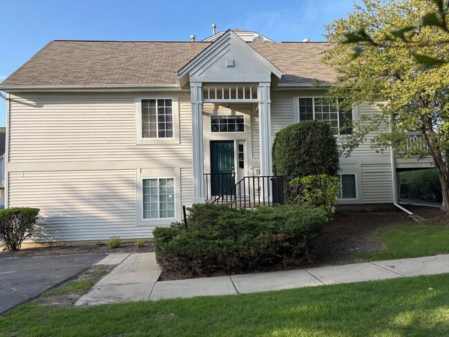 2419 Oakfield Ct in Aurora, IL - Building Photo - Building Photo