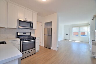 421 28th St in Manhattan Beach, CA - Building Photo - Building Photo