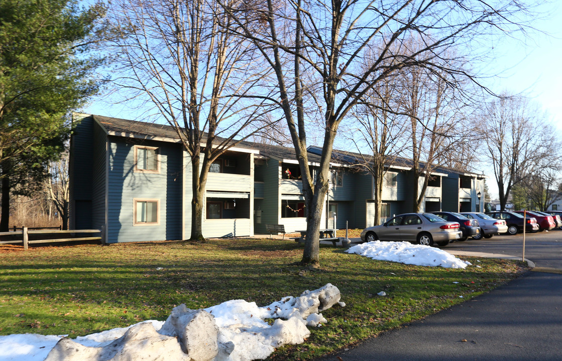 Bradley Place Apartments in Phoenix, NY - Building Photo