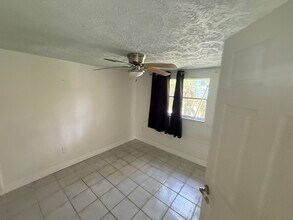 7238 Dianne Dr in New Port Richey, FL - Building Photo - Building Photo