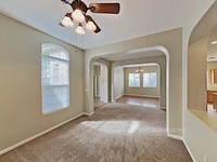 4328 Lakebreeze Dr in Rocklin, CA - Foto de edificio - Building Photo